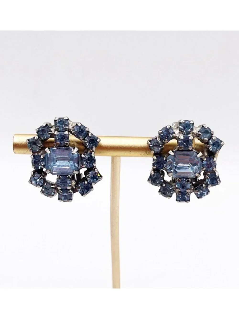 Vintage Silver Tone Blue Rhinestone Floral Cluster Clip-On Earrings Retro MCM